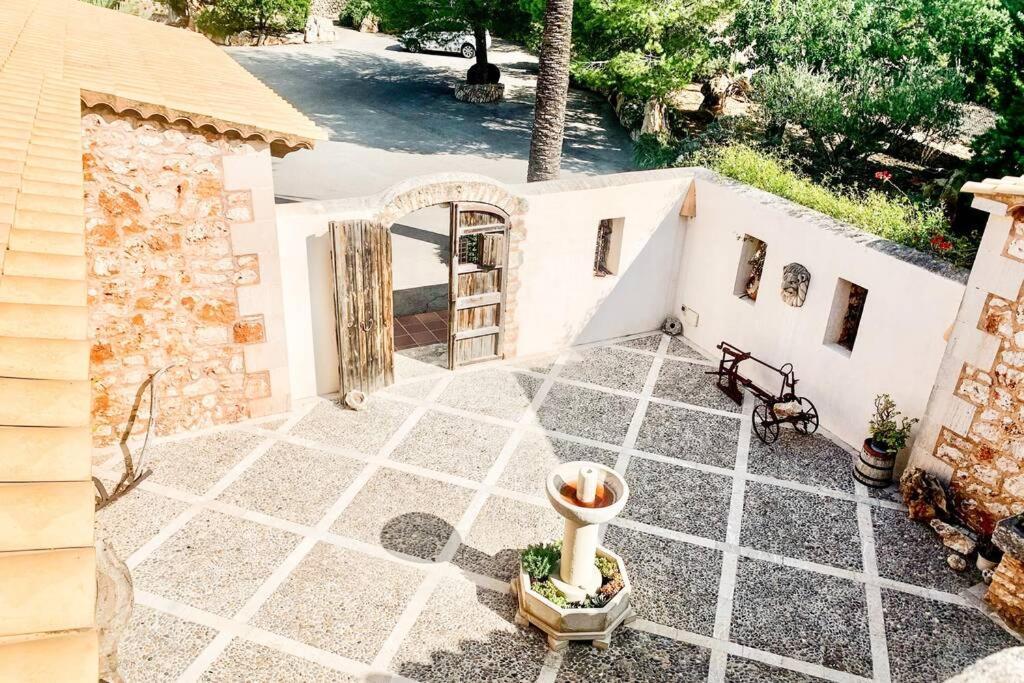 Es Castell De Ca N'Alou De Ses Cases Noves S'Horta Экстерьер фото